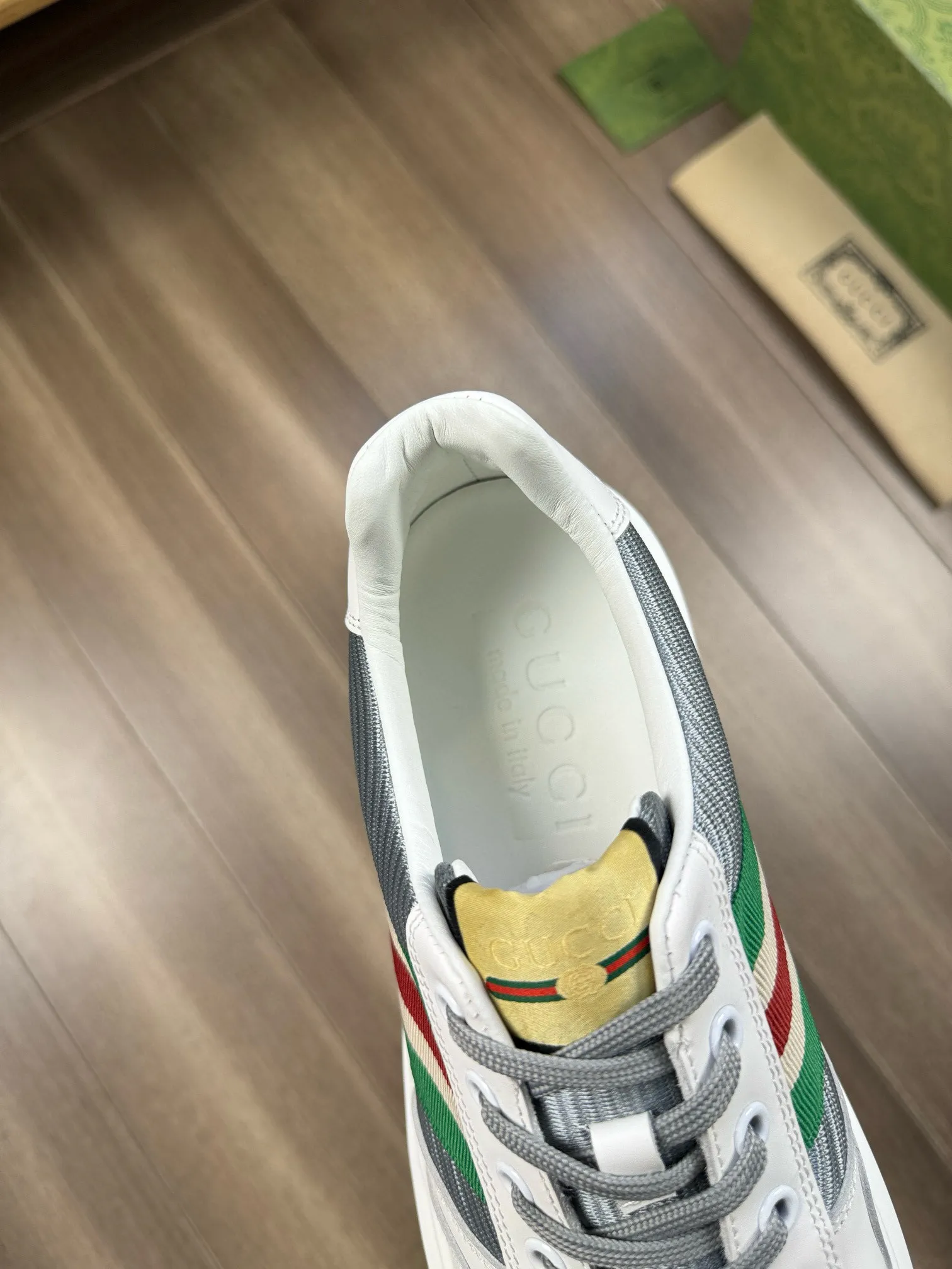 [Gucci] Gucci men's shoes 💰820💰 - High-end quality original order - Upper: 🔝Imported Nappa calfskin·Brand high mercerized cloth·Brand webbing -Inner: water-dyed cowhide, -Outsole: ultra-light T men's shoes💰U foam. Rubber; two-color molded outsole -Ultra-high quality control·Fine workmanship: highlighted (high-end·luxury·grade) -Size: 38-44 (45, can be customized)